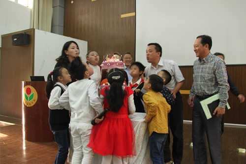 C:\Documents and Settings\Administrator\桌面\共同?jin)祝求知计划十周岁生日_副本.jpg